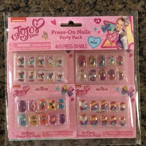 🌵 3/$15 Nickelodeon JoJo Siwa press-on nails party pack (see description)